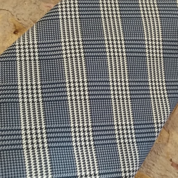 Michael Kors Tie - Picture 2 of 6